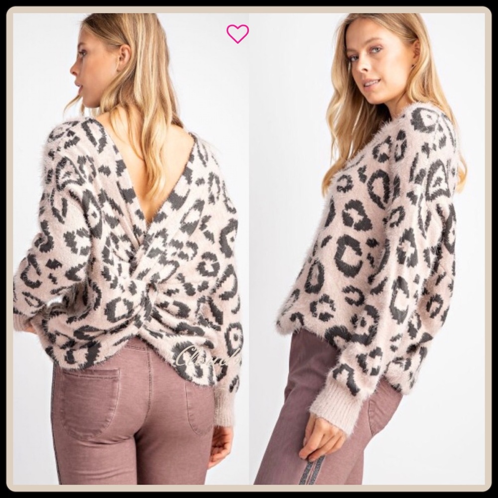 🆕Leopard Twisted Back Sweater🍂 Arrives Nov..